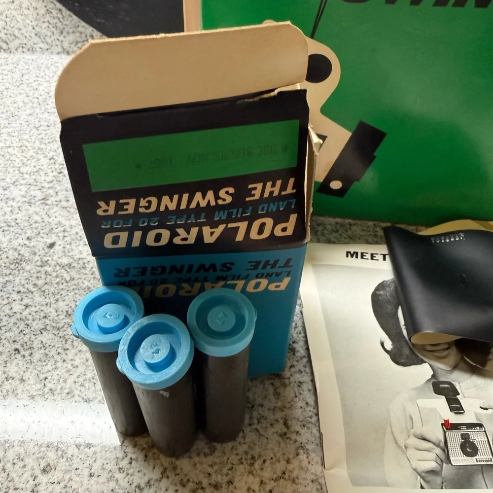 Vintage Polaroid‎ Swinger Model 20 Camera Lot Box Manuals Flashbulbs 1960s